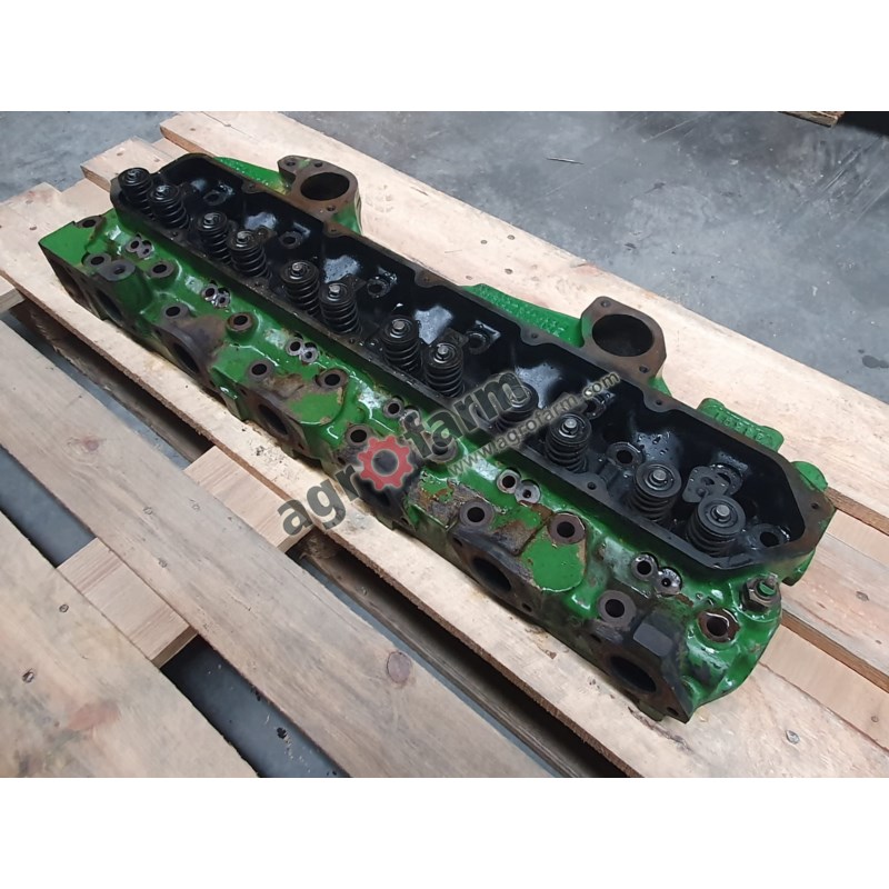 JOHN DEERE ENGINE HEAD