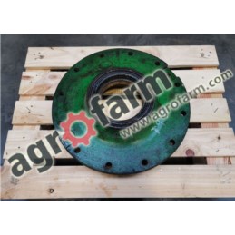 FWD Hub R104756 JOHN DEERE