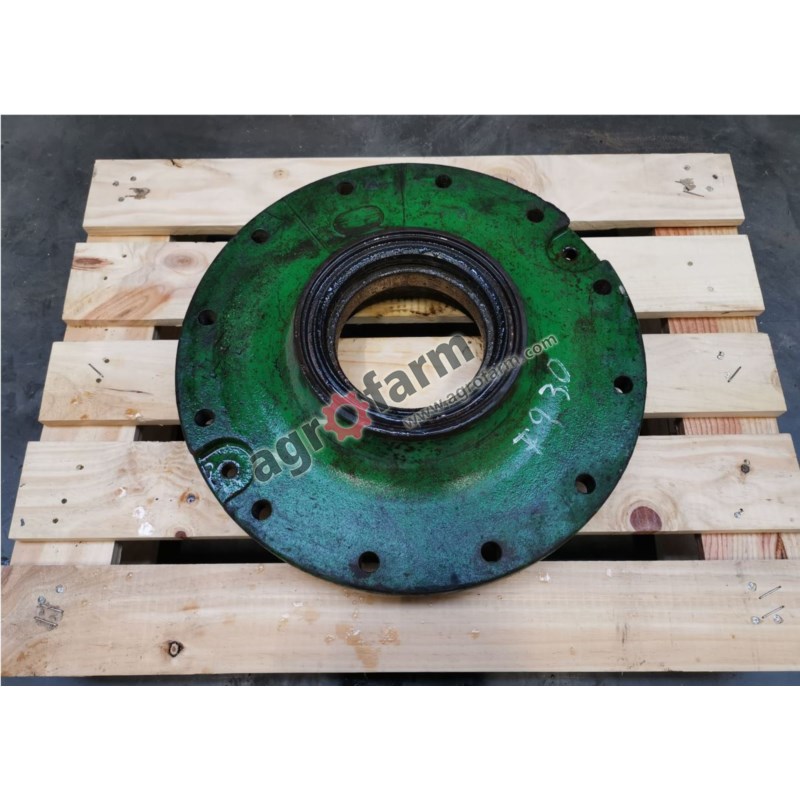 FWD Hub R104756 JOHN DEERE