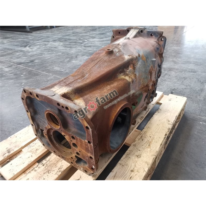 Housing GEARBOX MASSEY FERGUSON