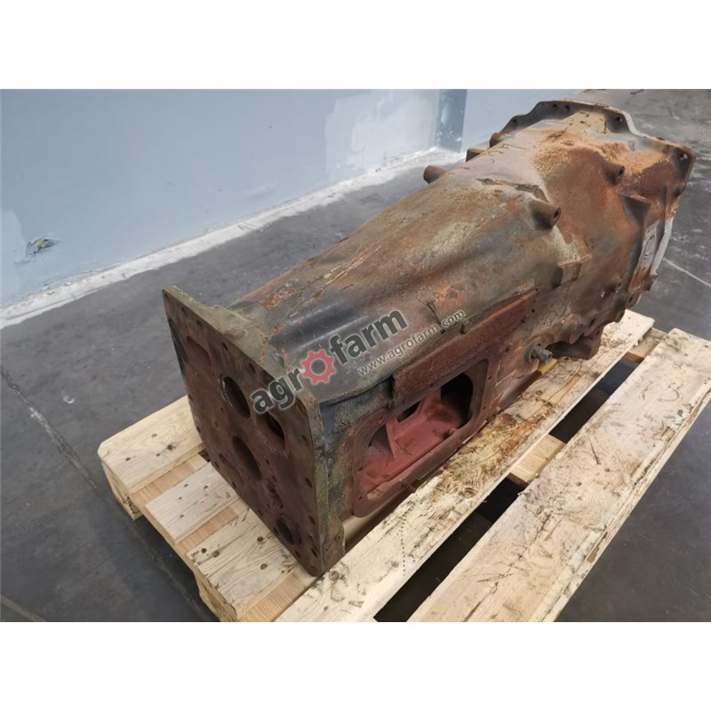 Housing GEARBOX MASSEY FERGUSON