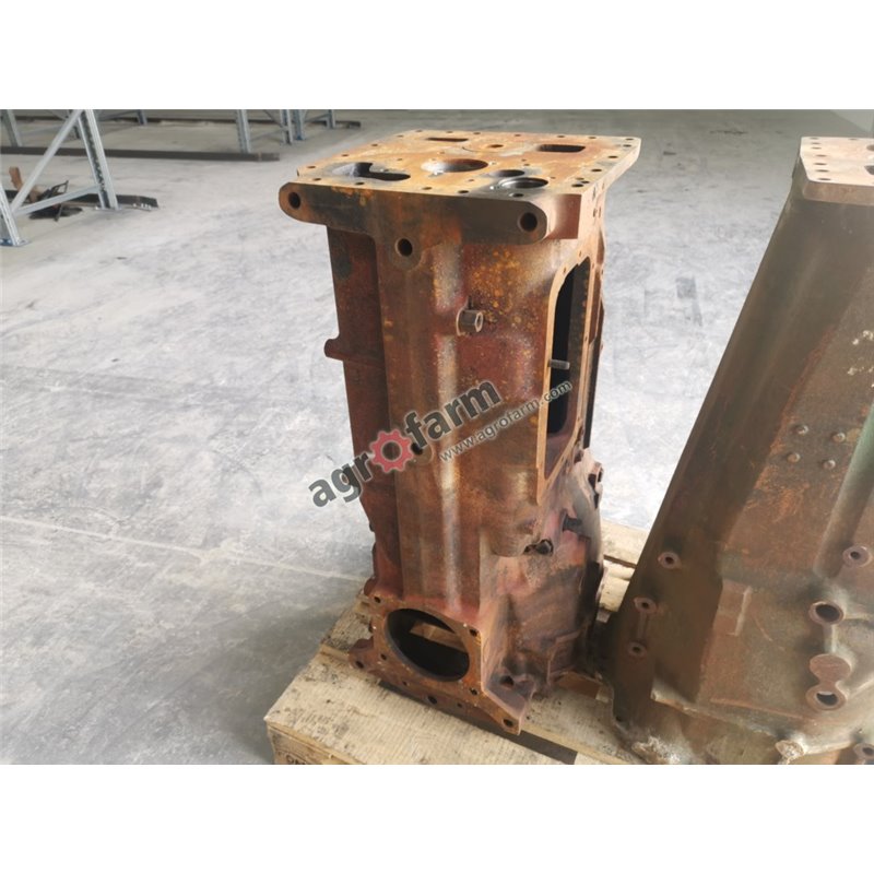 Housing GEARBOX MASSEY FERGUSON