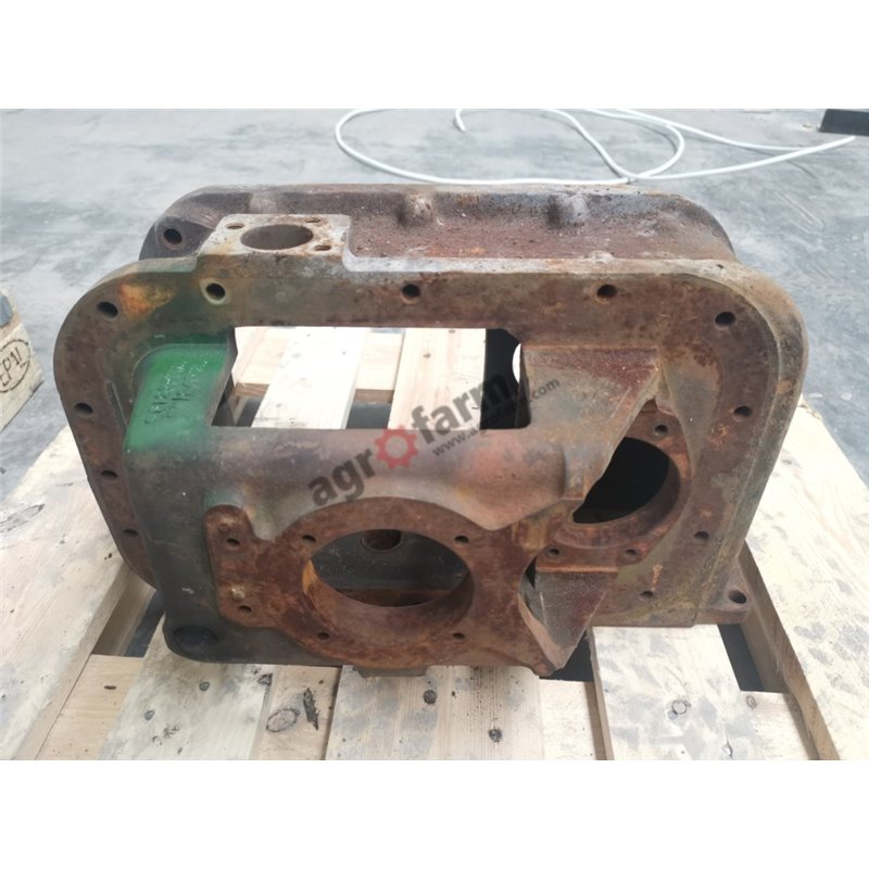 Housing FWD MASSEY FERGUSON ATTACHMENTS