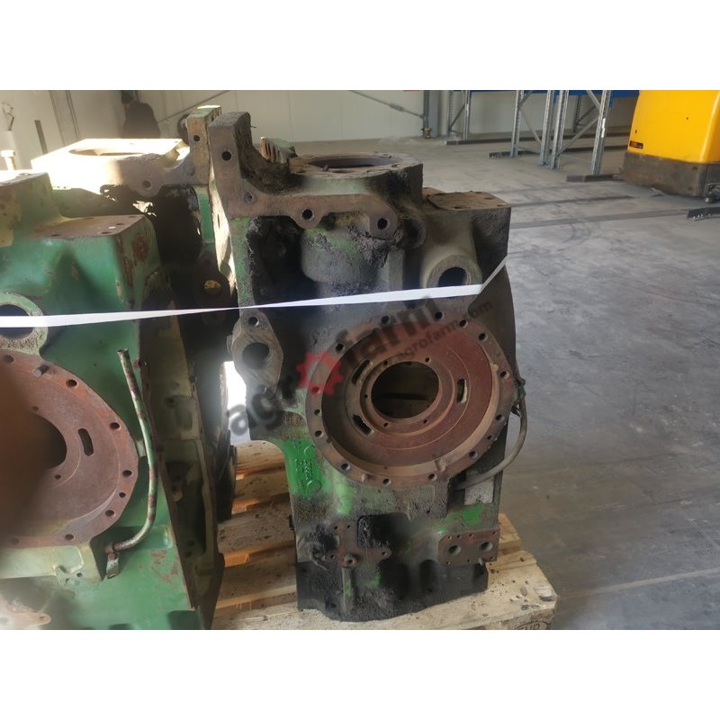 Housing JOHN DEERE REAR AXLE