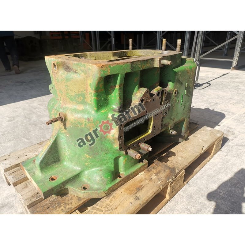 JOHN DEERE CLUTCH Housing