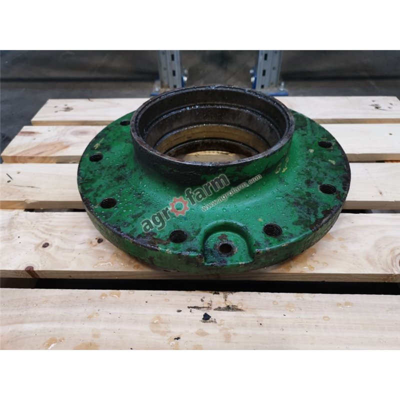 FWD Hub R115229 JOHN DEERE