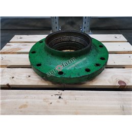 FWD Hub R122559 JOHN DEERE