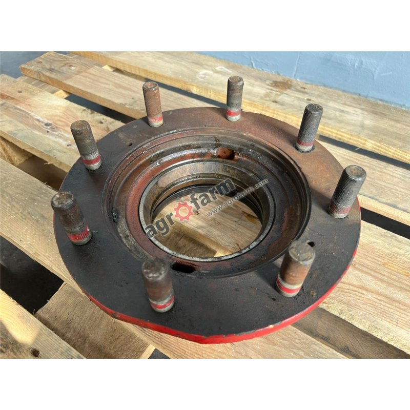 FWD Hub CASE MCCORMICK 12085