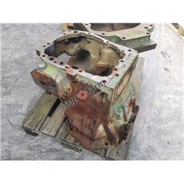 JOHN DEERE L60169 CLUTCH Housing