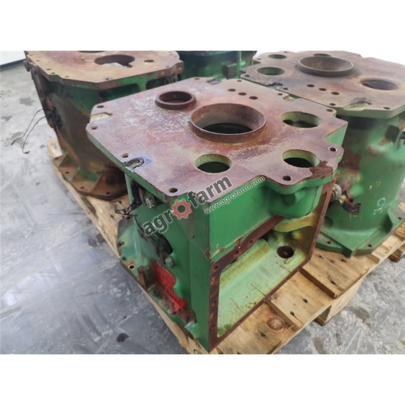 Housing JOHN DEERE GEARBOX R241981