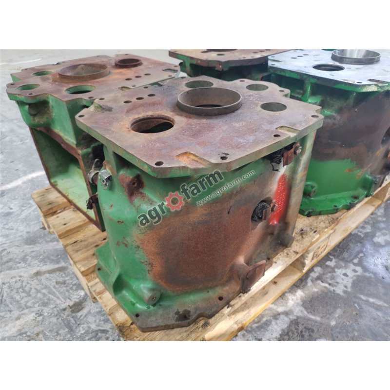 Housing JOHN DEERE GEARBOX R241984