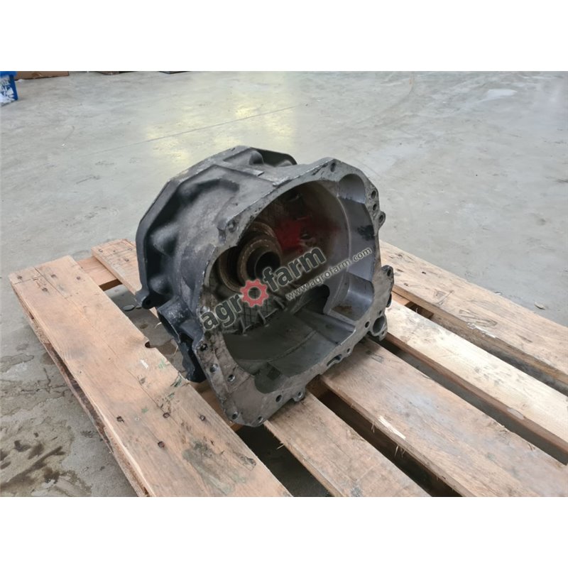 Housing JOHN DEERE R189007 GEARBOX 6120 6220 6320