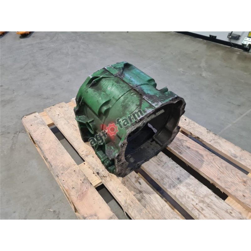 Housing JOHN DEERE RE57465 6100 6200 6300