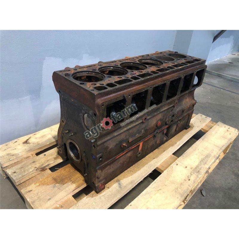 Engine block CASE 1055 955 946 3132724R94