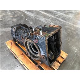 Rear Axle AND JOHN DEERE 6105M GEARBOX