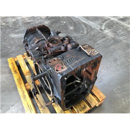 Rear Axle AND JOHN DEERE 6105M GEARBOX